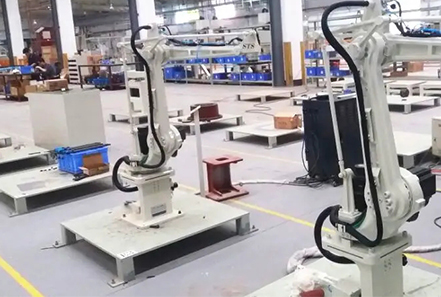 機器人沖壓自動化生產線的構成?